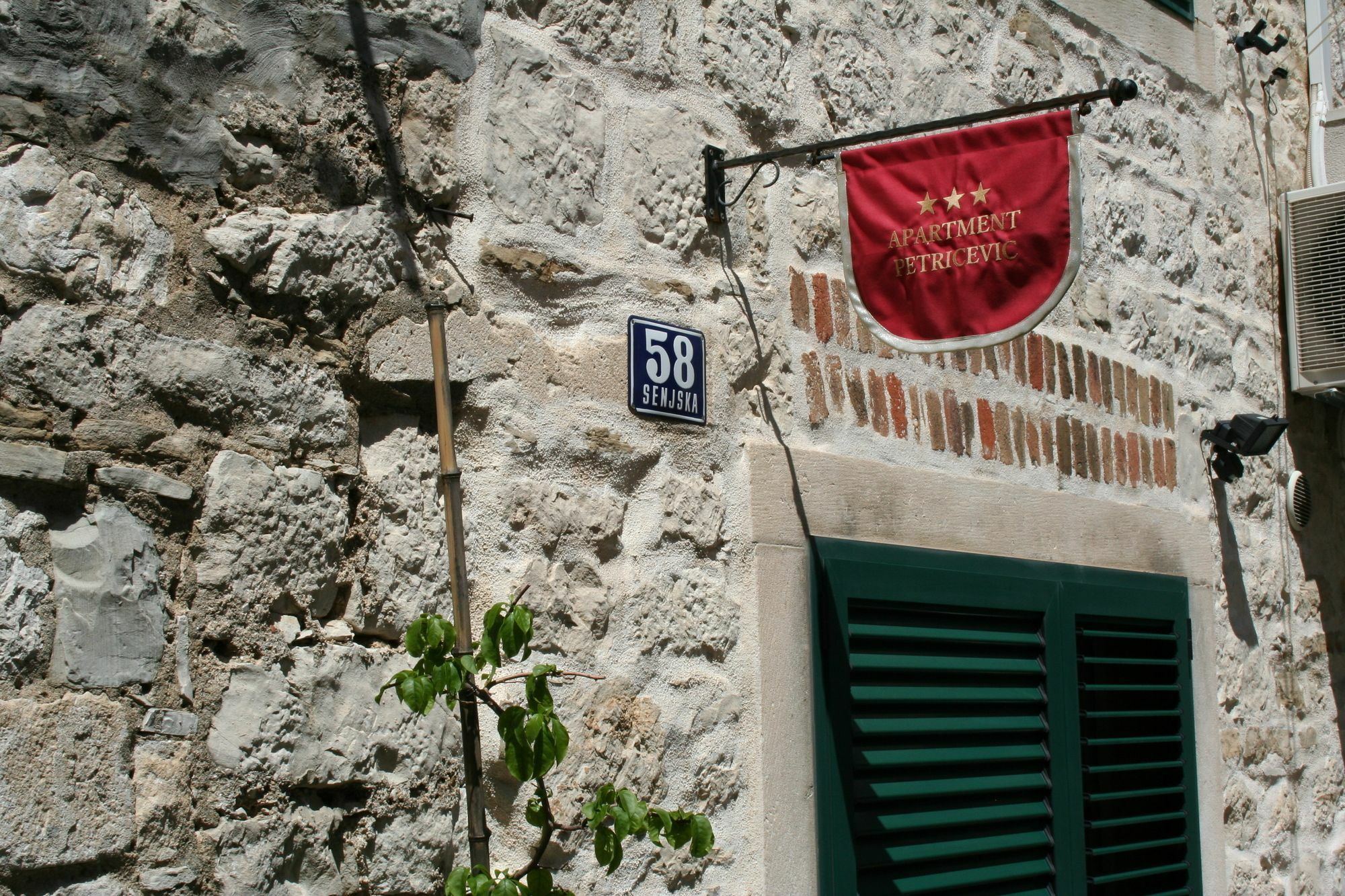 Guest House Petricevic Split Buitenkant foto